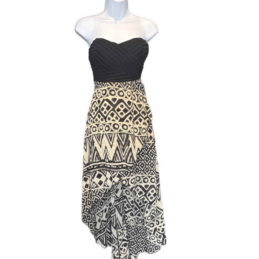 Daily Look | Strapless Black and Cream Patterned Dress